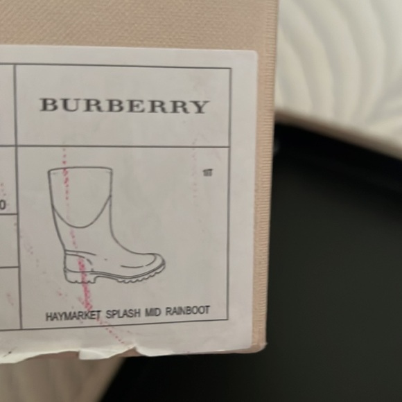 Burberry haymarket mid rain boot size: 38 - Picture 9 of 10
